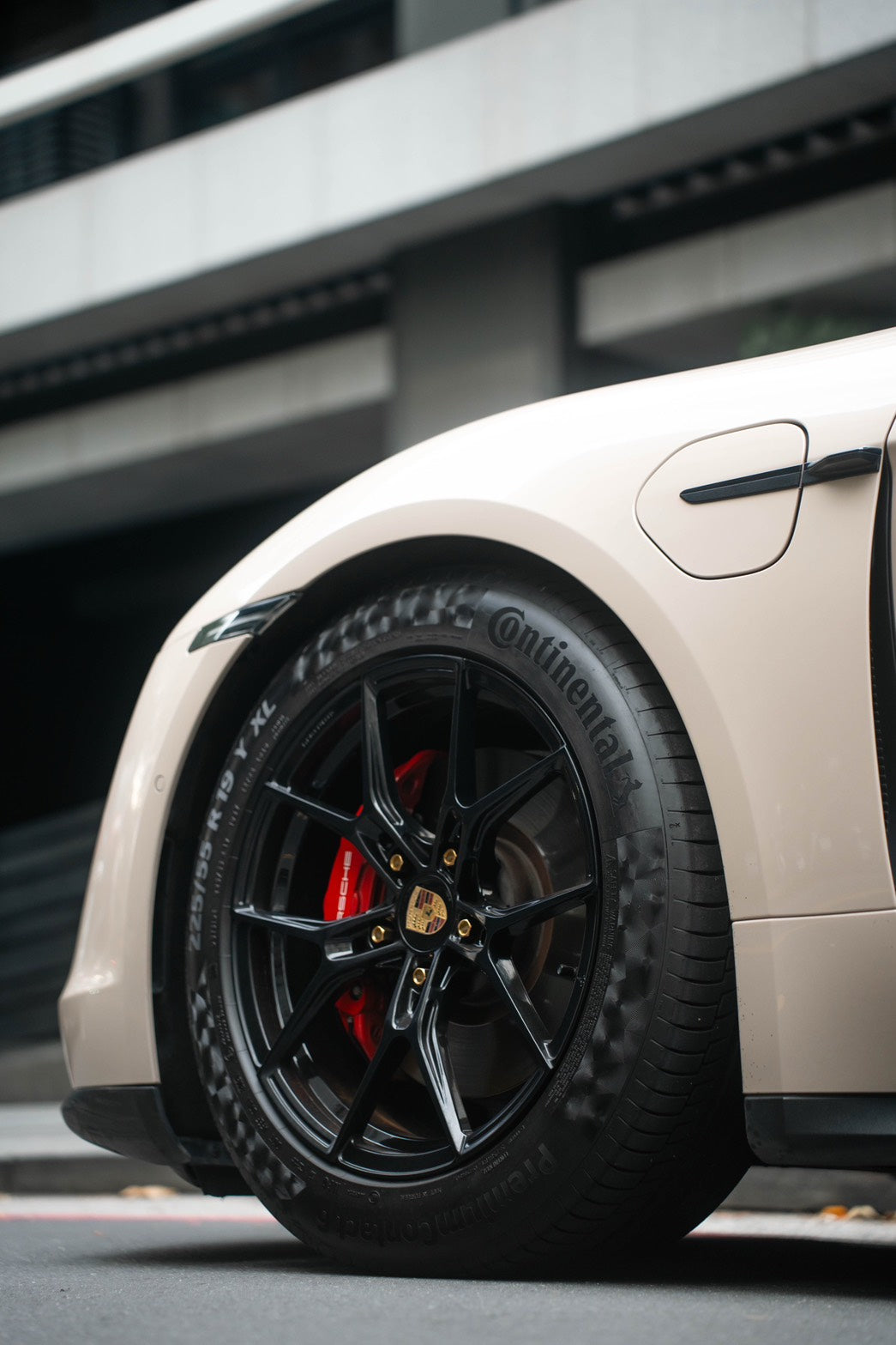 Silver-Arrow Series SA-13 | Porsche Taycan 4S