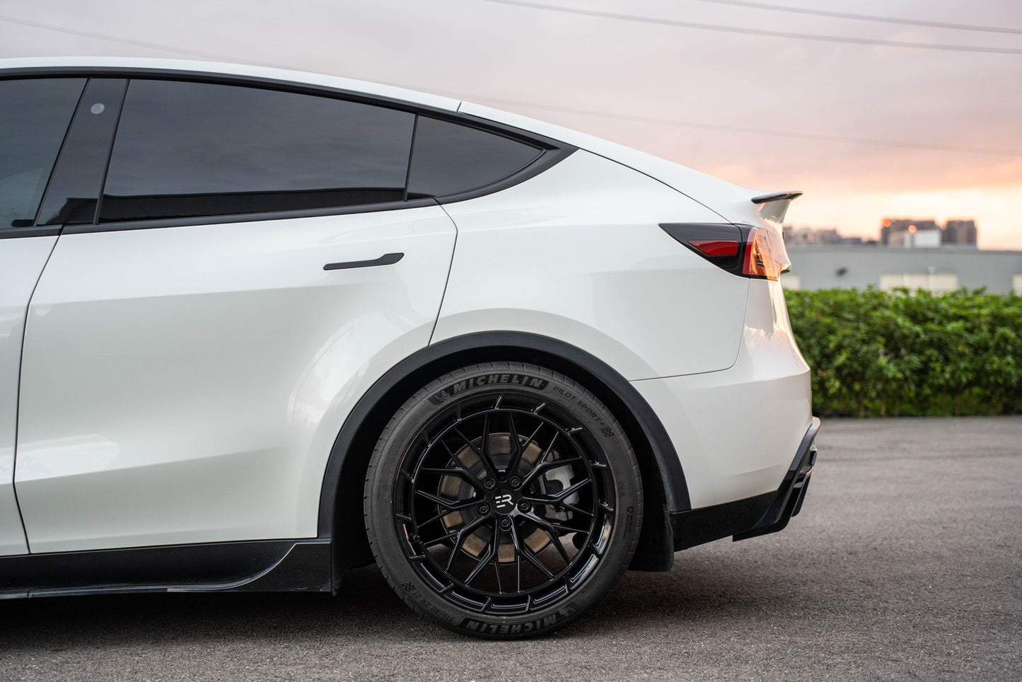 URBN Series UB-23 | Tesla Model Y