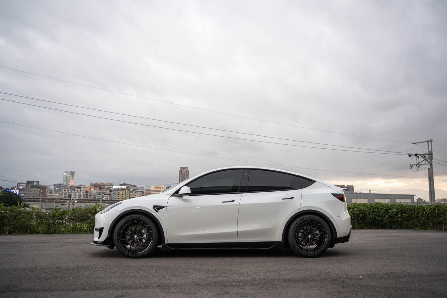 URBN Series UB-23 | Tesla Model Y