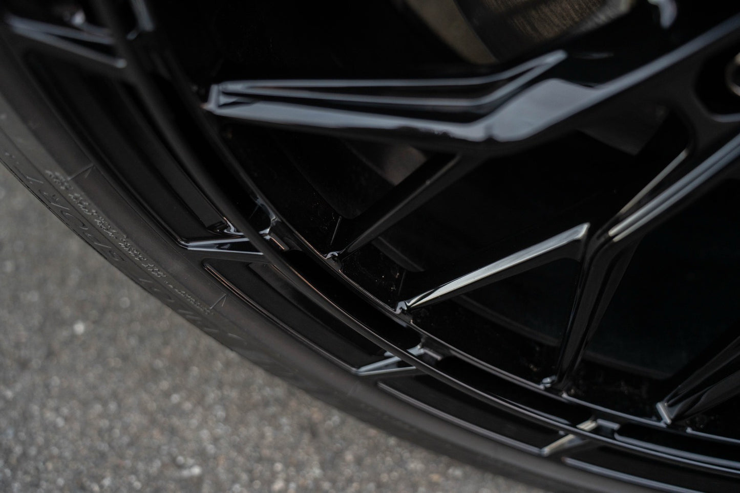 URBN Series UB-23 | Tesla Model Y