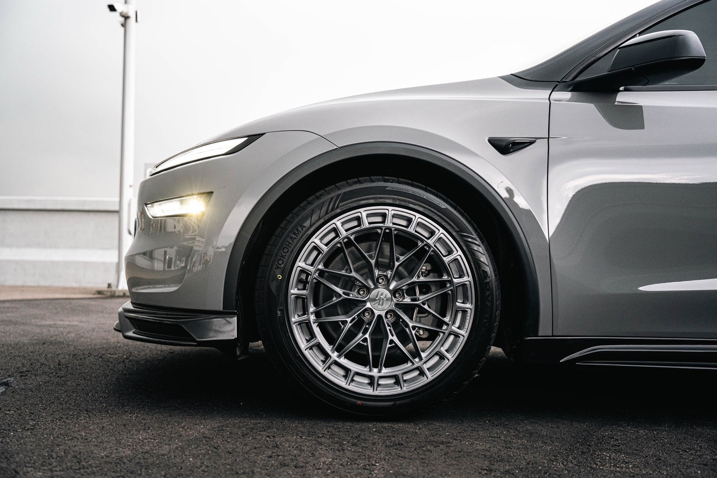 URBN Series UB-17 | Tesla Model Y Juniper
