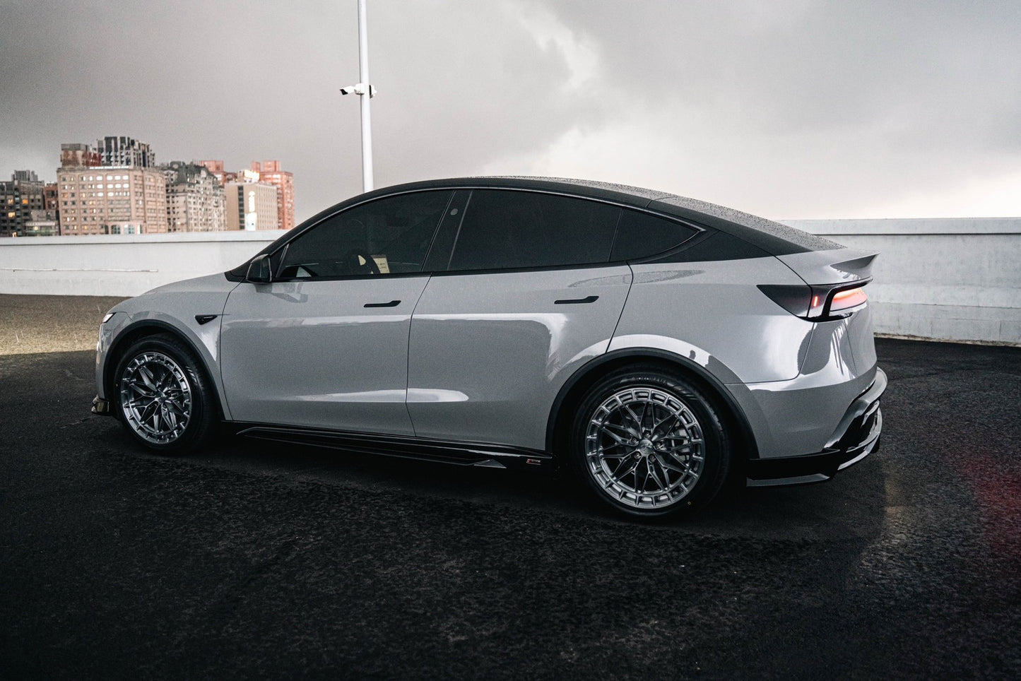URBN Series UB-17 | Tesla Model Y Juniper