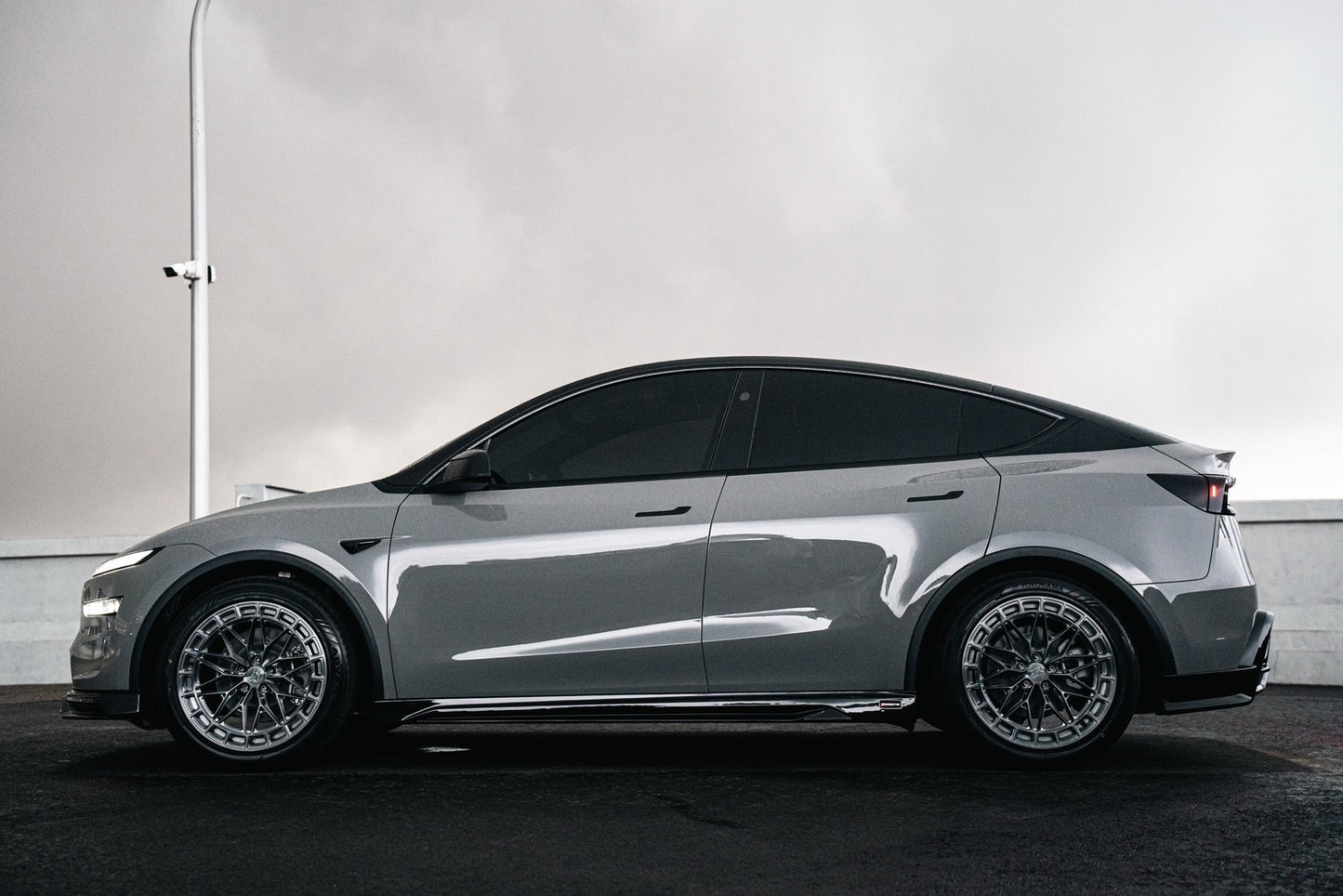 URBN Series UB-17 | Tesla Model Y Juniper