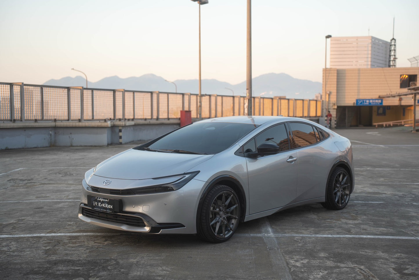 Silver-Arrow Series SA-01 | Toyota Prius PHEV