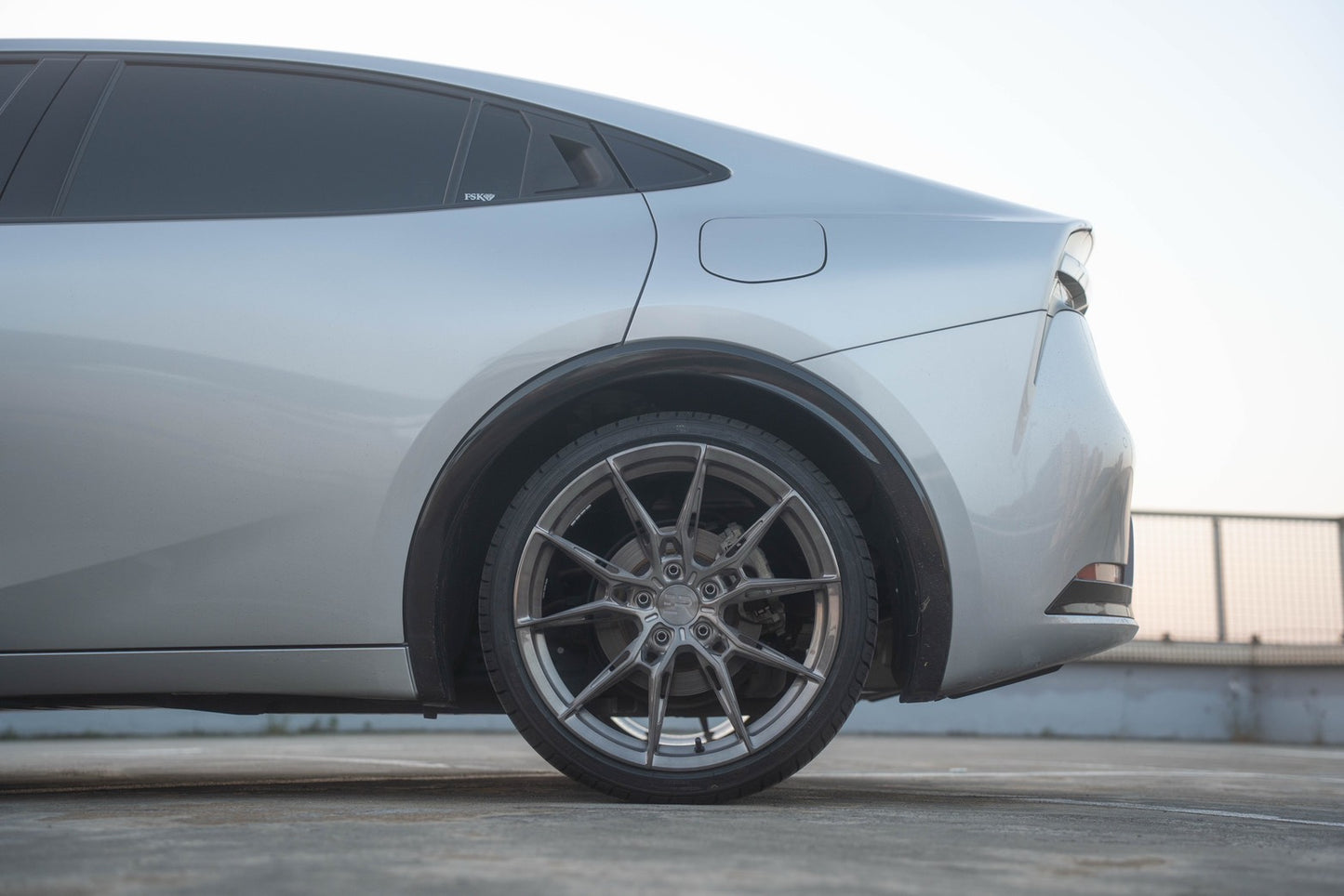 Silver-Arrow Series SA-01 | Toyota Prius PHEV