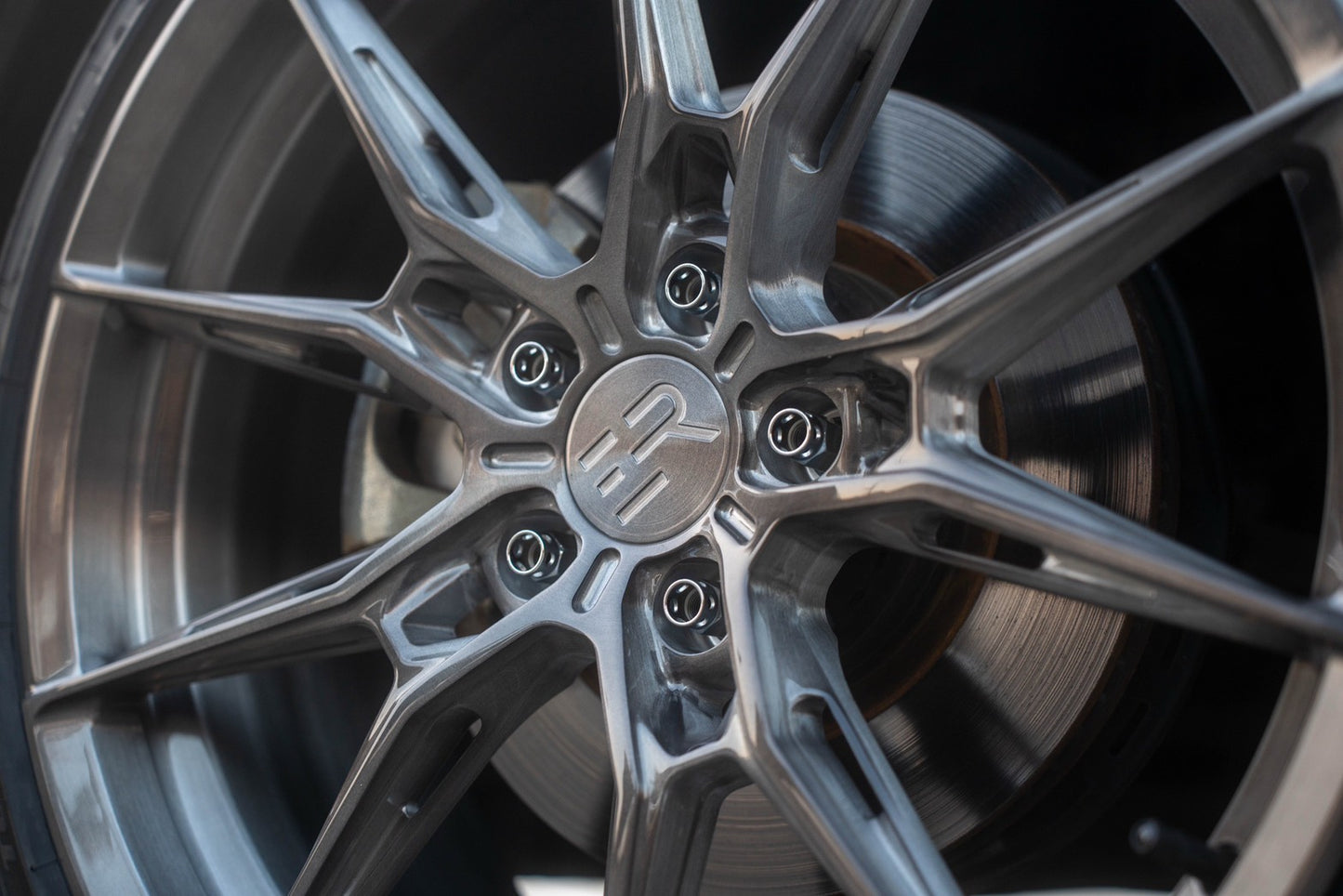 Silver-Arrow Series SA-01 | Toyota Prius PHEV