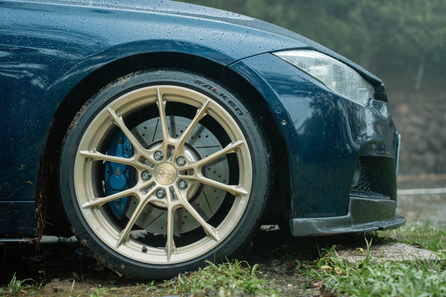 Silver-Arrow Series SA-07 | BMW F31 330I