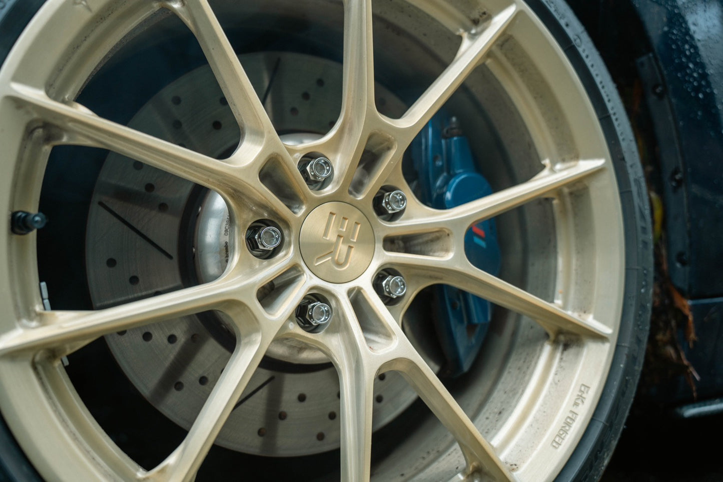 Silver-Arrow Series SA-07 | BMW F31 330I